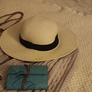 Chic Cream Sun Hat with Black Band